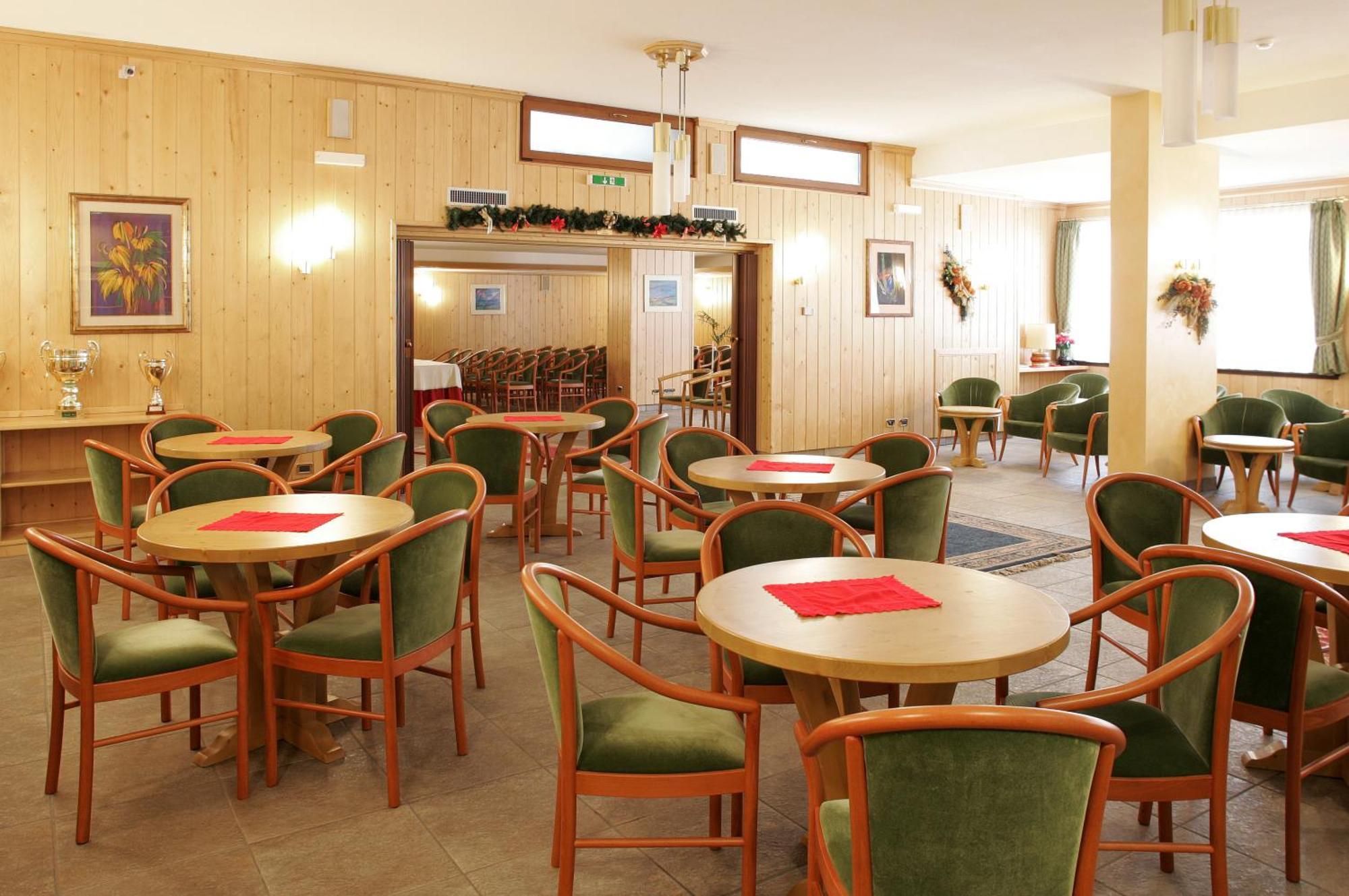 Hotel Santanton Bormio Exteriör bild