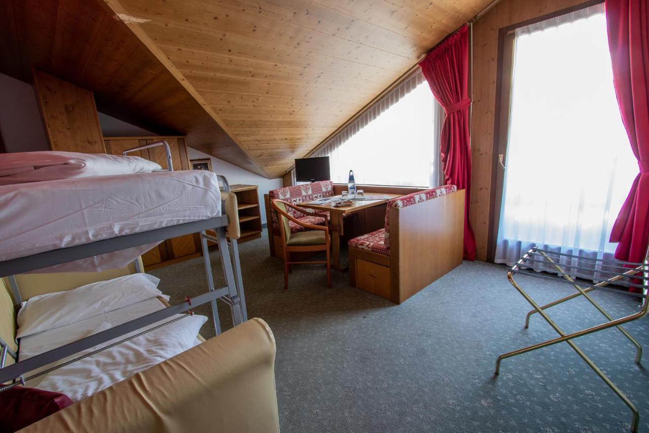 Hotel Santanton Bormio Exteriör bild
