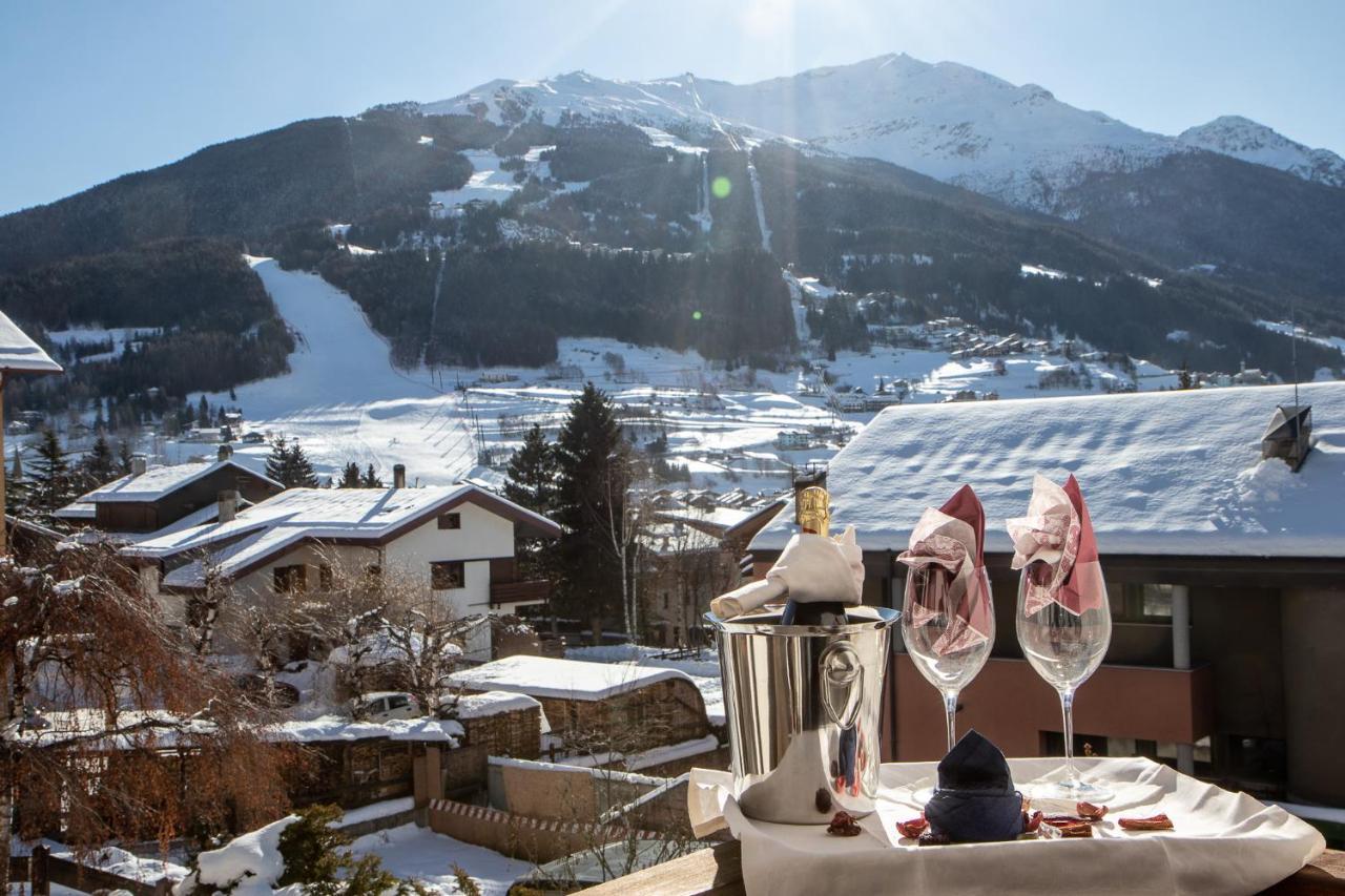 Hotel Santanton Bormio Exteriör bild